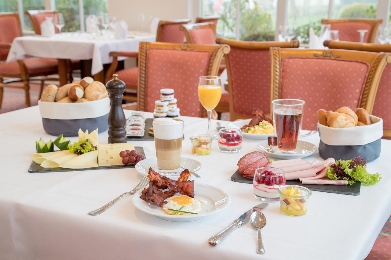 Schlosshotel Neckarbischofsheim Ngoại thất bức ảnh