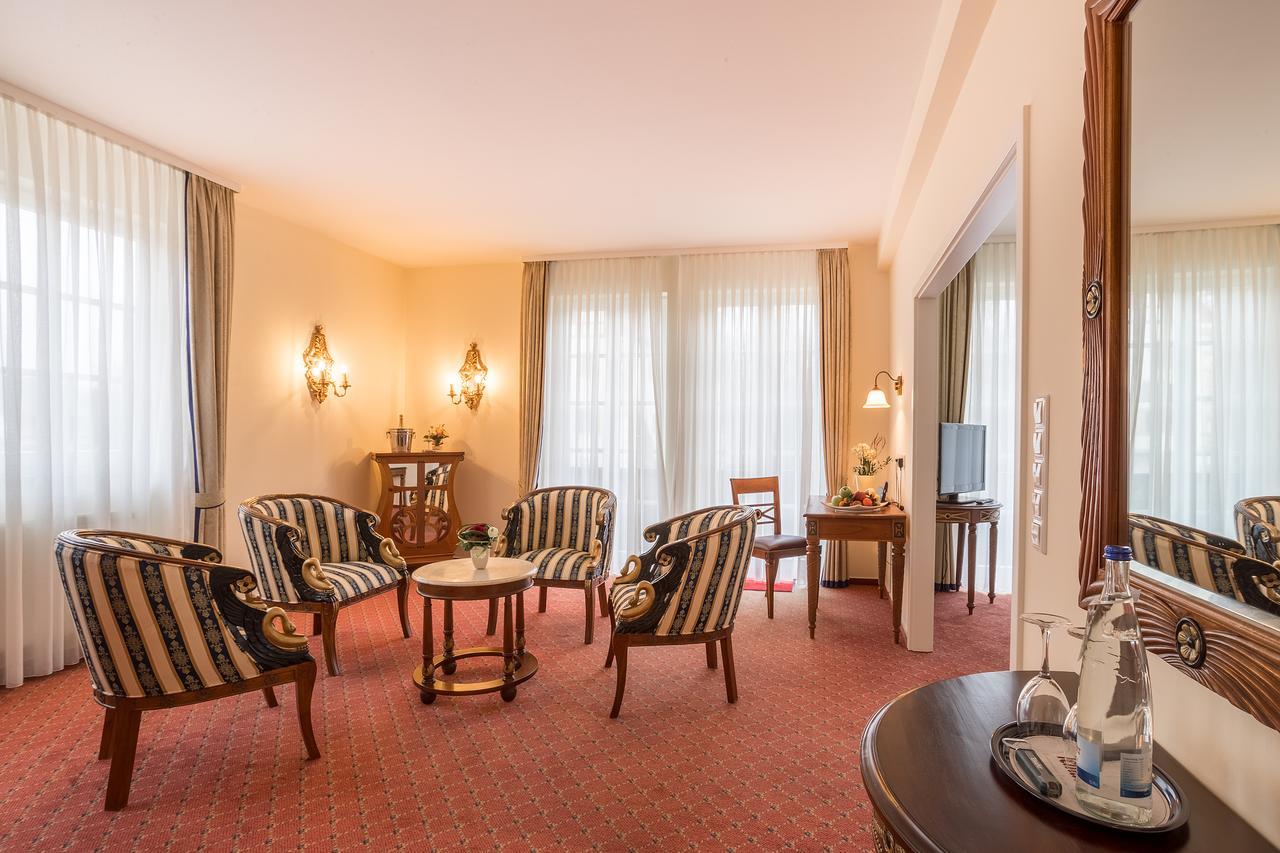 Schlosshotel Neckarbischofsheim Ngoại thất bức ảnh