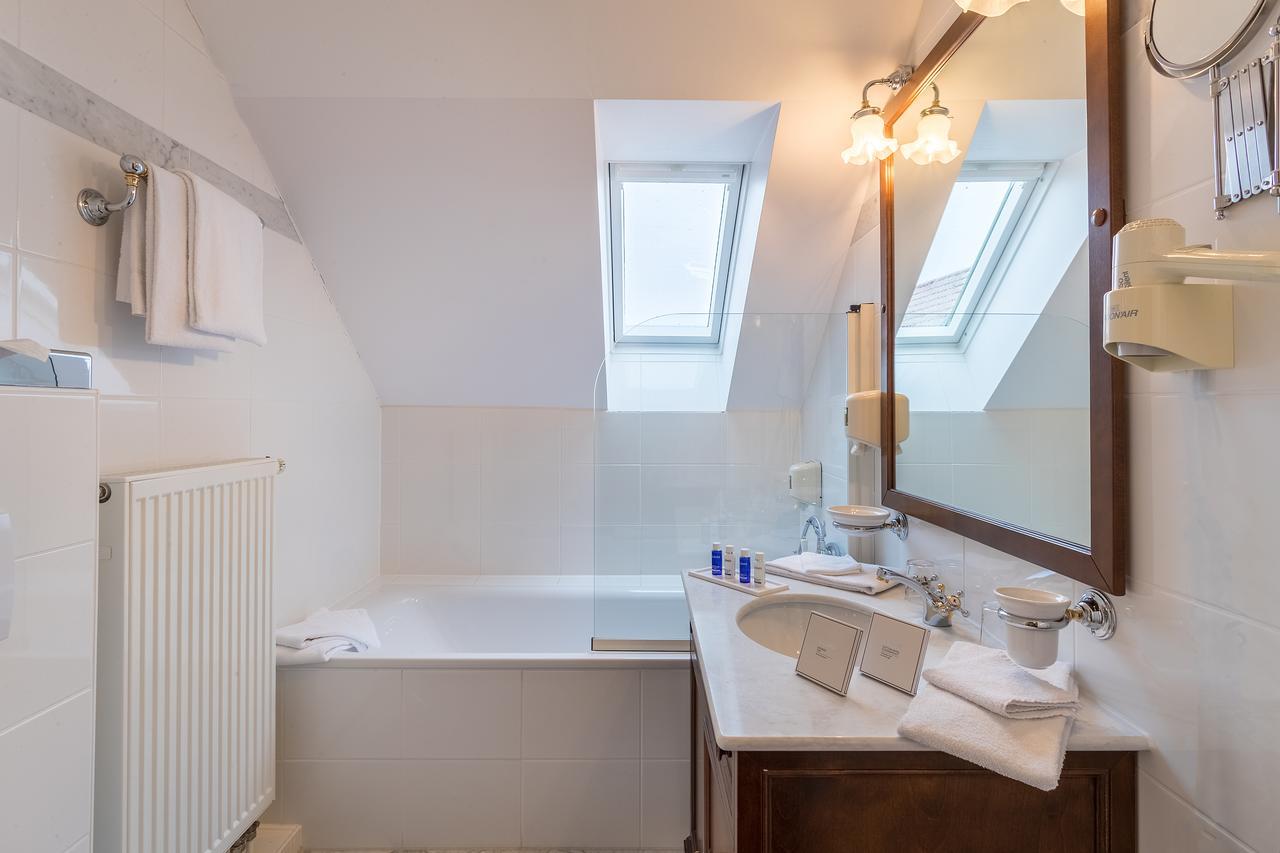 Schlosshotel Neckarbischofsheim Ngoại thất bức ảnh