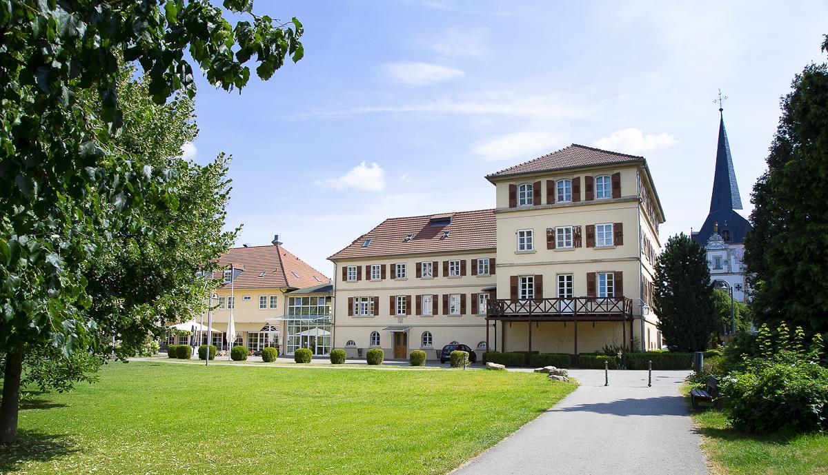 Schlosshotel Neckarbischofsheim Ngoại thất bức ảnh